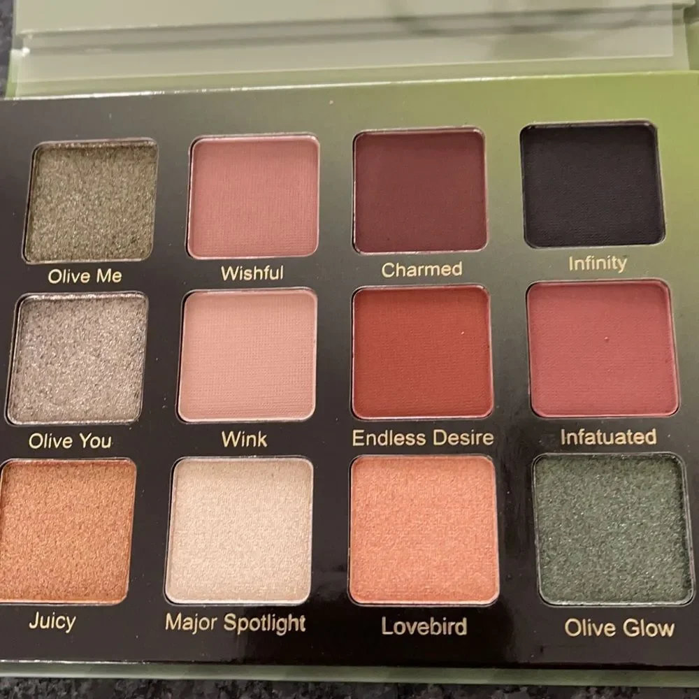 Violet Voss Olive You Forever eye shadow palette 12 shades shimmer+matte